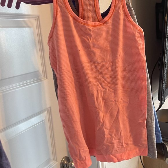 Lululemon Swiftly Tech Tank's BUNDLE of 4 - Picture 12 of 14